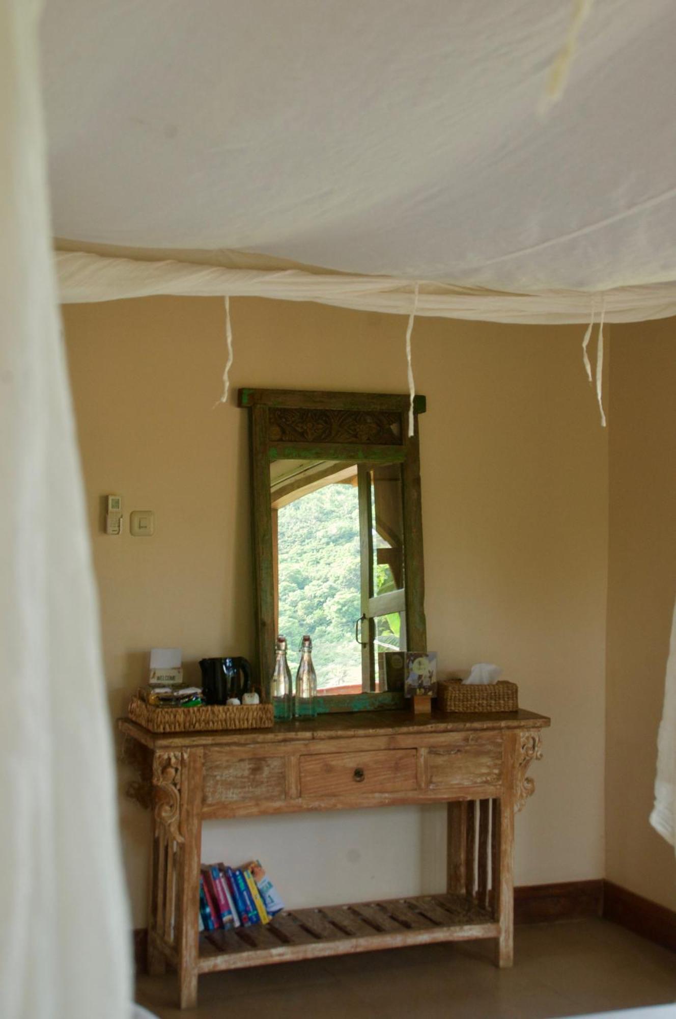 Owa Lodge Areguling Kuta  Phòng bức ảnh