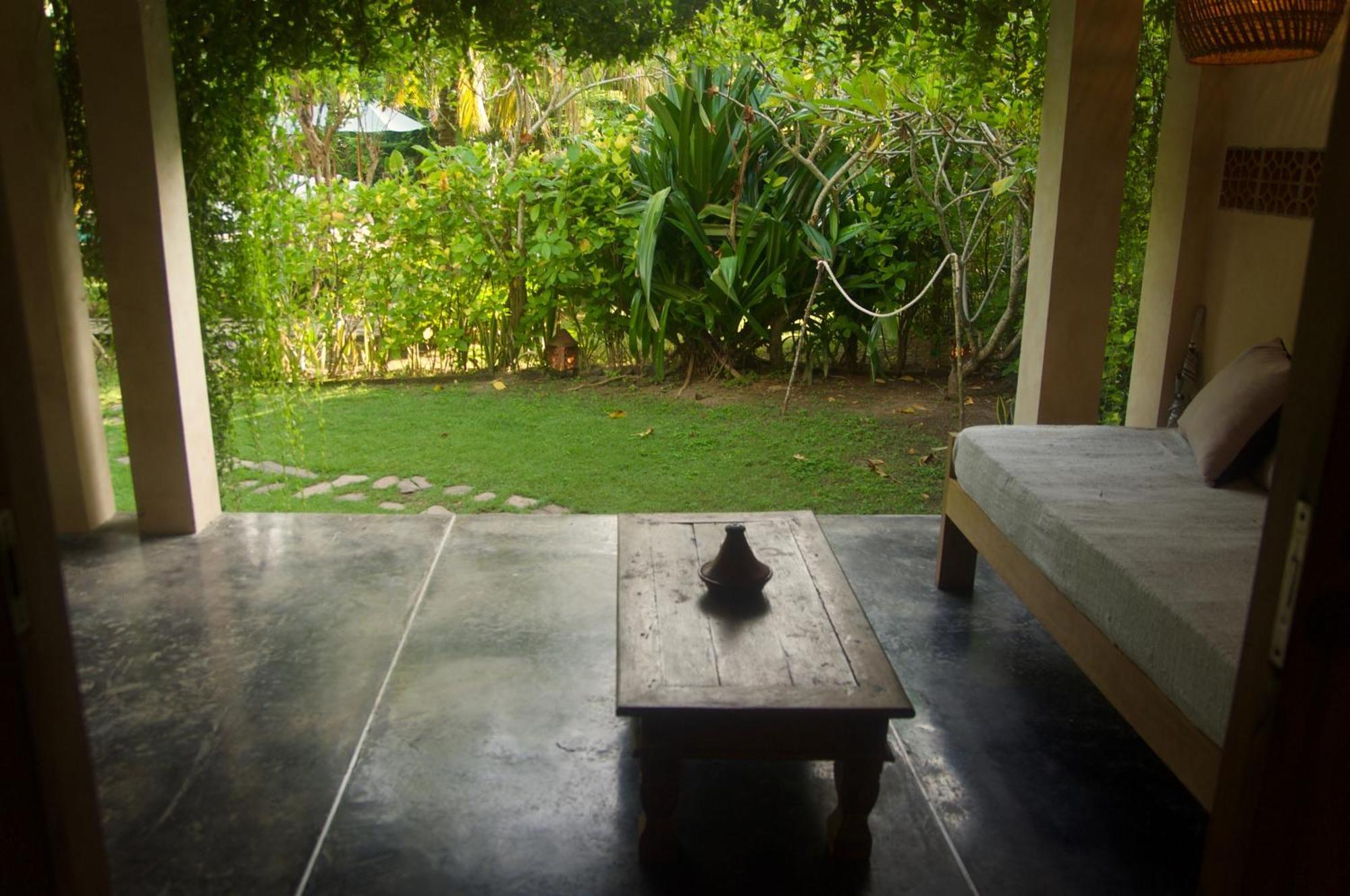 Owa Lodge Areguling Kuta  Phòng bức ảnh